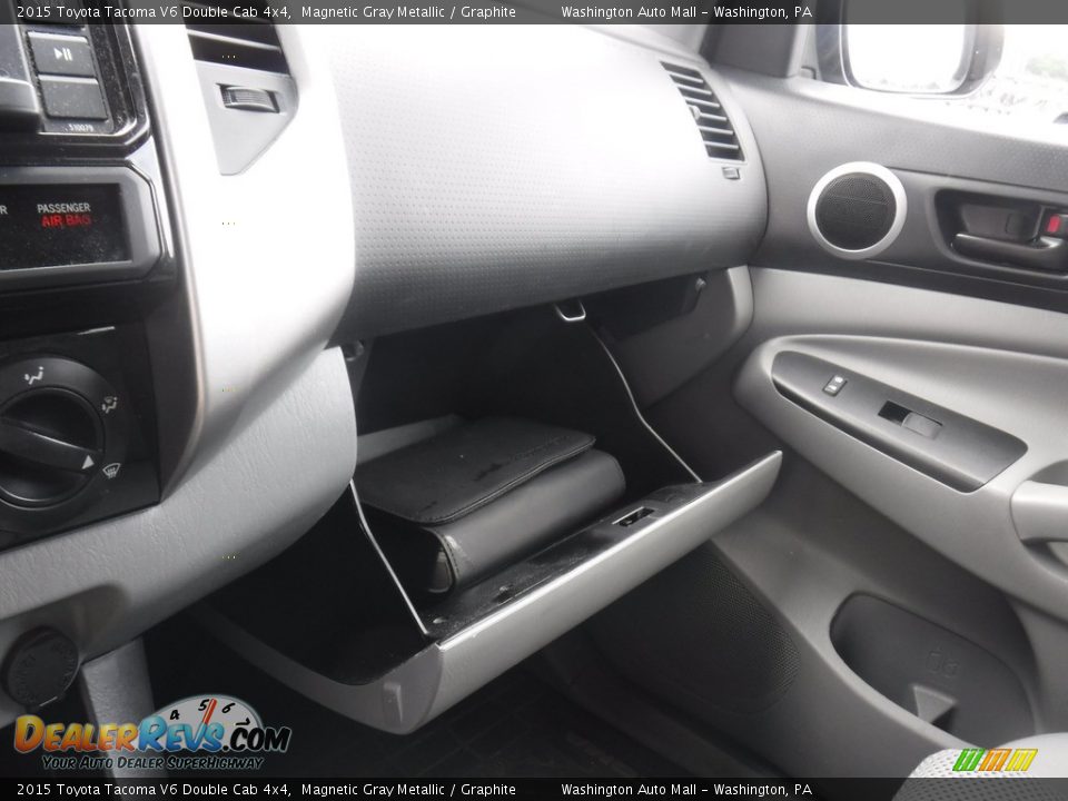 2015 Toyota Tacoma V6 Double Cab 4x4 Magnetic Gray Metallic / Graphite Photo #25