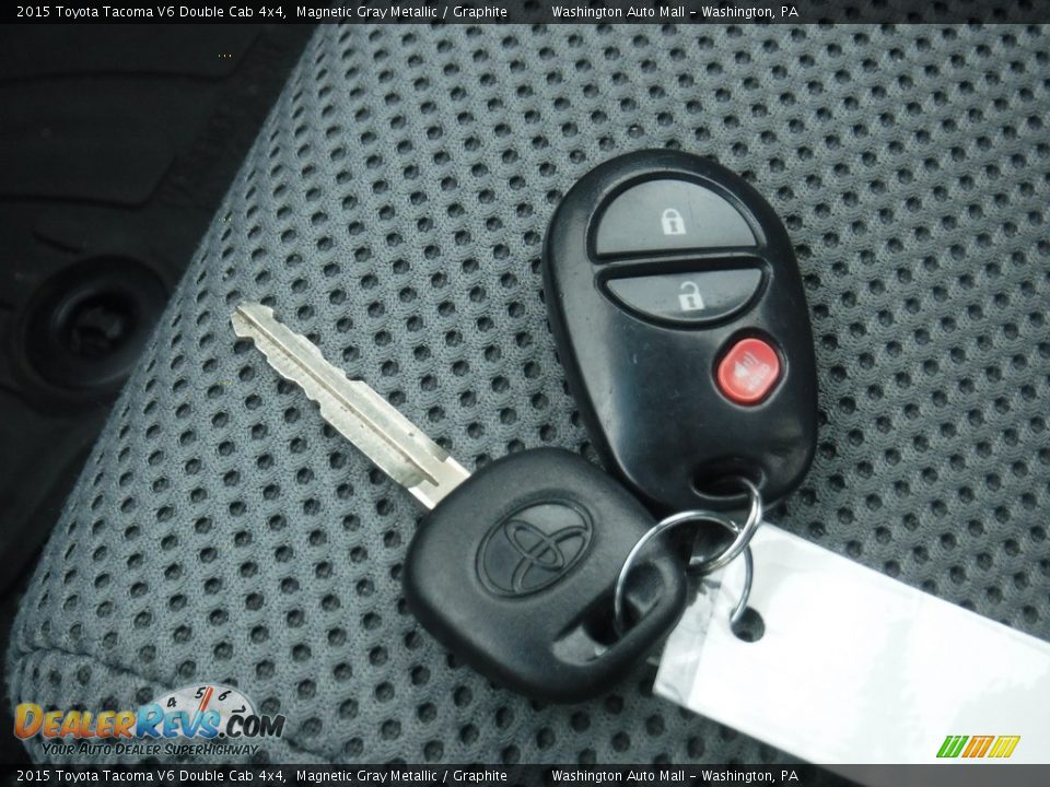 2015 Toyota Tacoma V6 Double Cab 4x4 Magnetic Gray Metallic / Graphite Photo #28