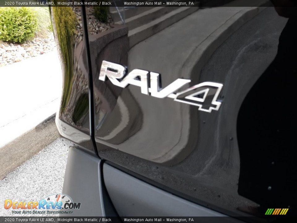2020 Toyota RAV4 LE AWD Midnight Black Metallic / Black Photo #31