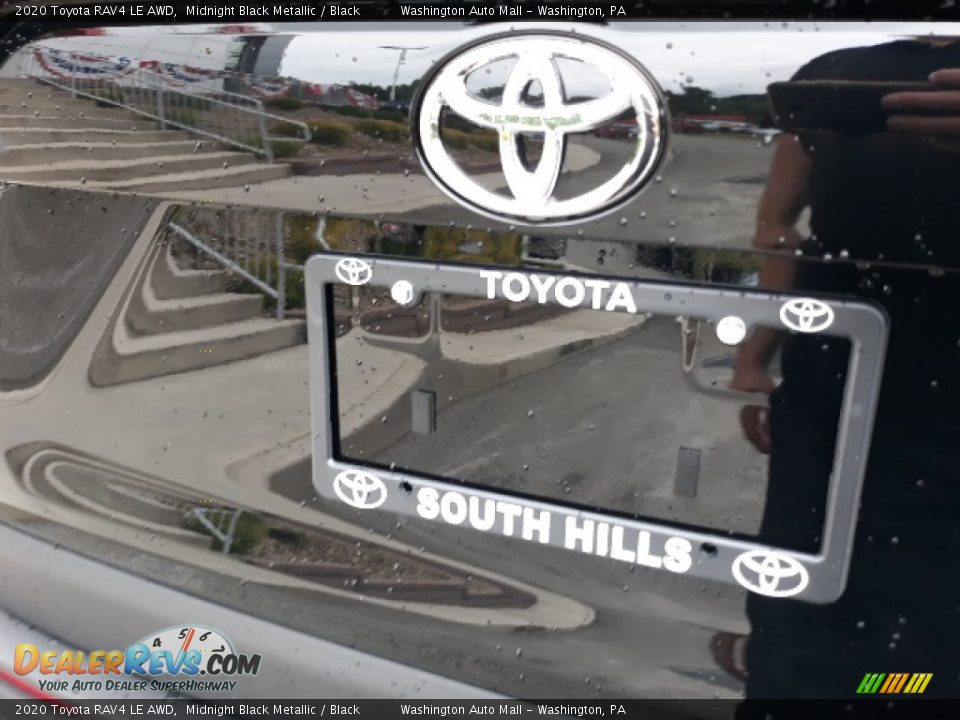 2020 Toyota RAV4 LE AWD Midnight Black Metallic / Black Photo #32