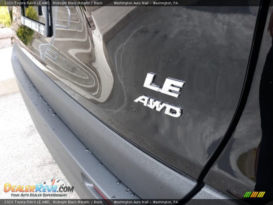 2020 Toyota RAV4 LE AWD Midnight Black Metallic / Black Photo #33