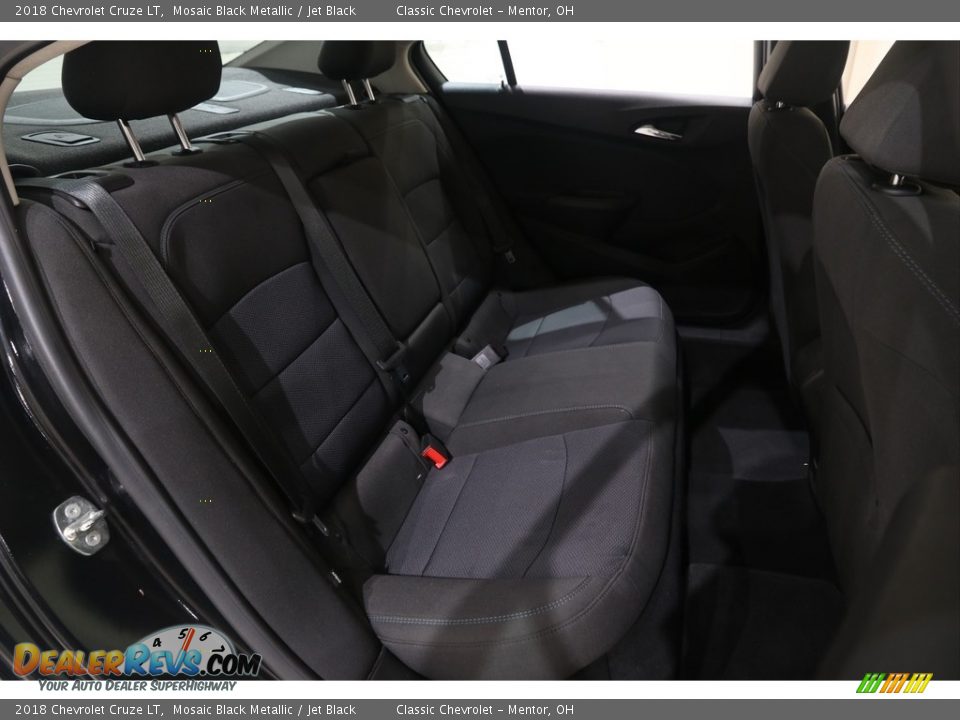 2018 Chevrolet Cruze LT Mosaic Black Metallic / Jet Black Photo #20