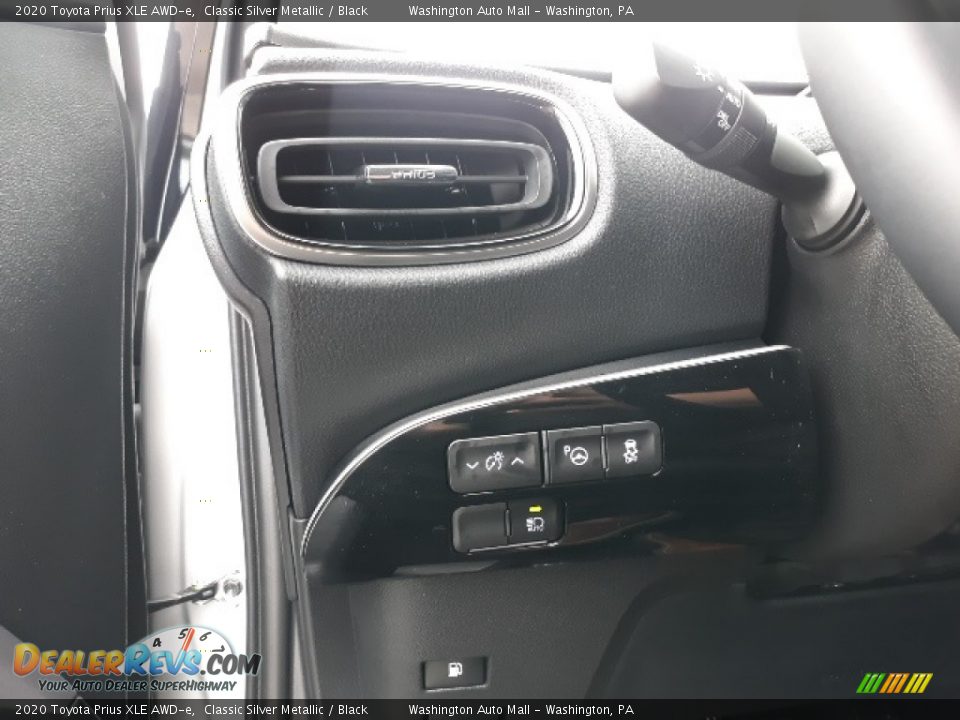 2020 Toyota Prius XLE AWD-e Classic Silver Metallic / Black Photo #10