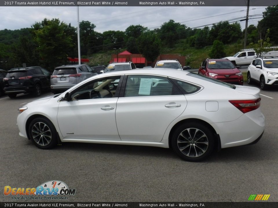 2017 Toyota Avalon Hybrid XLE Premium Blizzard Pearl White / Almond Photo #15