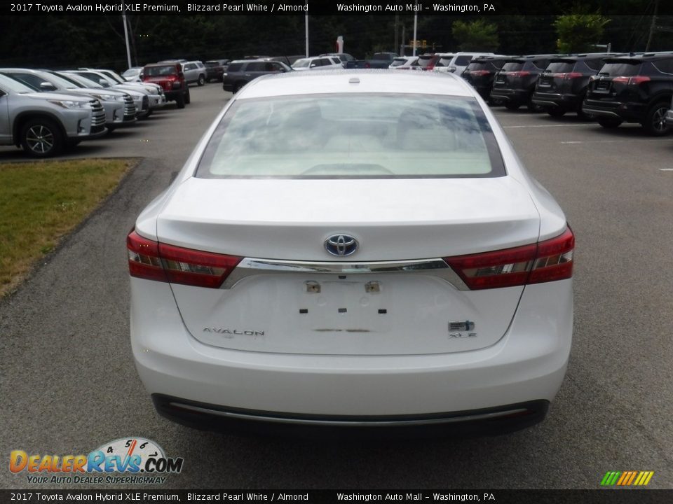 2017 Toyota Avalon Hybrid XLE Premium Blizzard Pearl White / Almond Photo #17