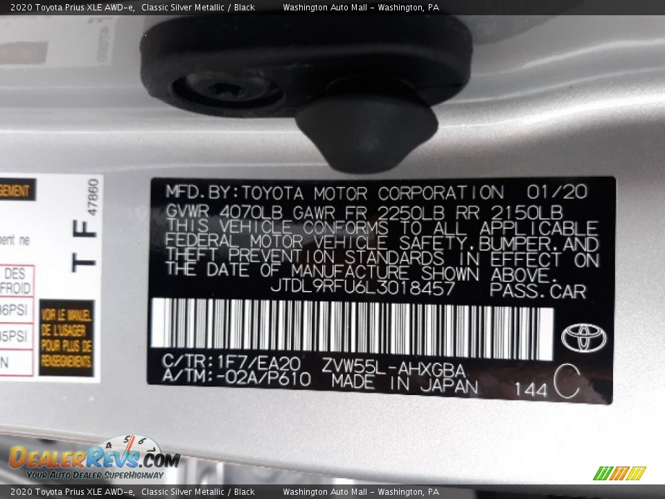 2020 Toyota Prius XLE AWD-e Classic Silver Metallic / Black Photo #30