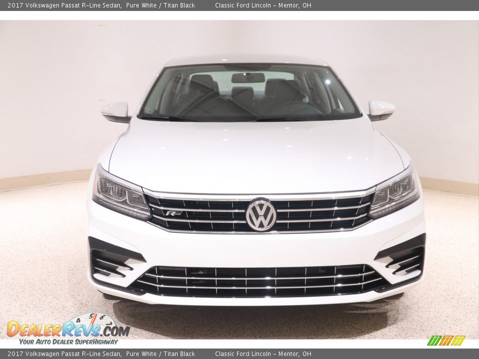 2017 Volkswagen Passat R-Line Sedan Pure White / Titan Black Photo #2