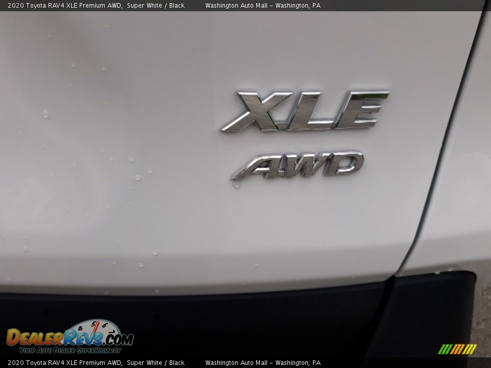 2020 Toyota RAV4 XLE Premium AWD Super White / Black Photo #27