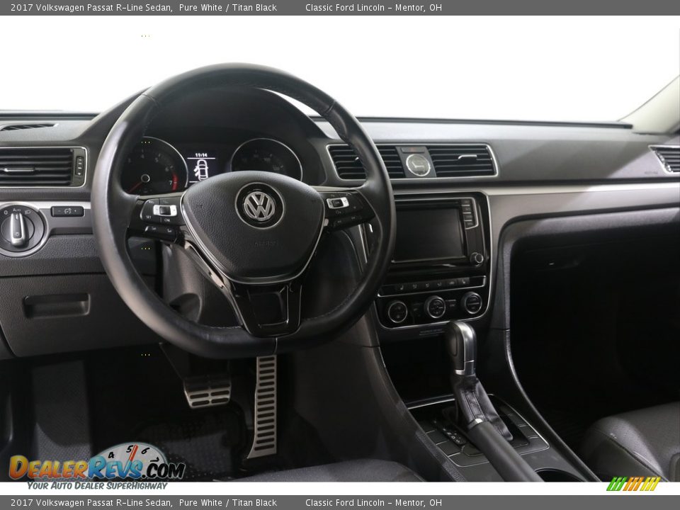 2017 Volkswagen Passat R-Line Sedan Pure White / Titan Black Photo #6