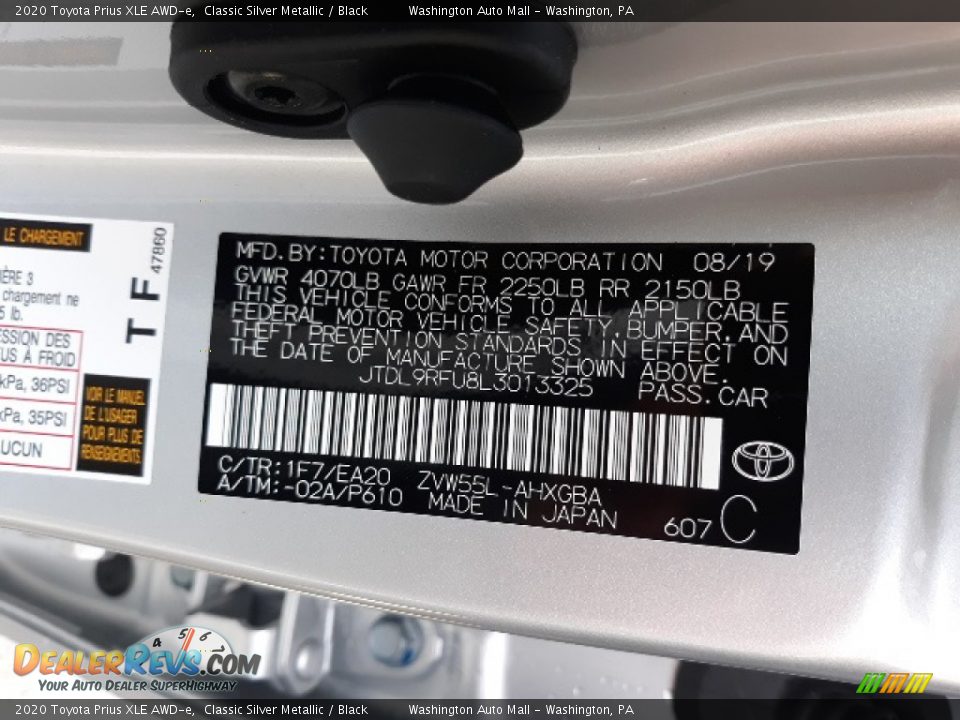 2020 Toyota Prius XLE AWD-e Classic Silver Metallic / Black Photo #31