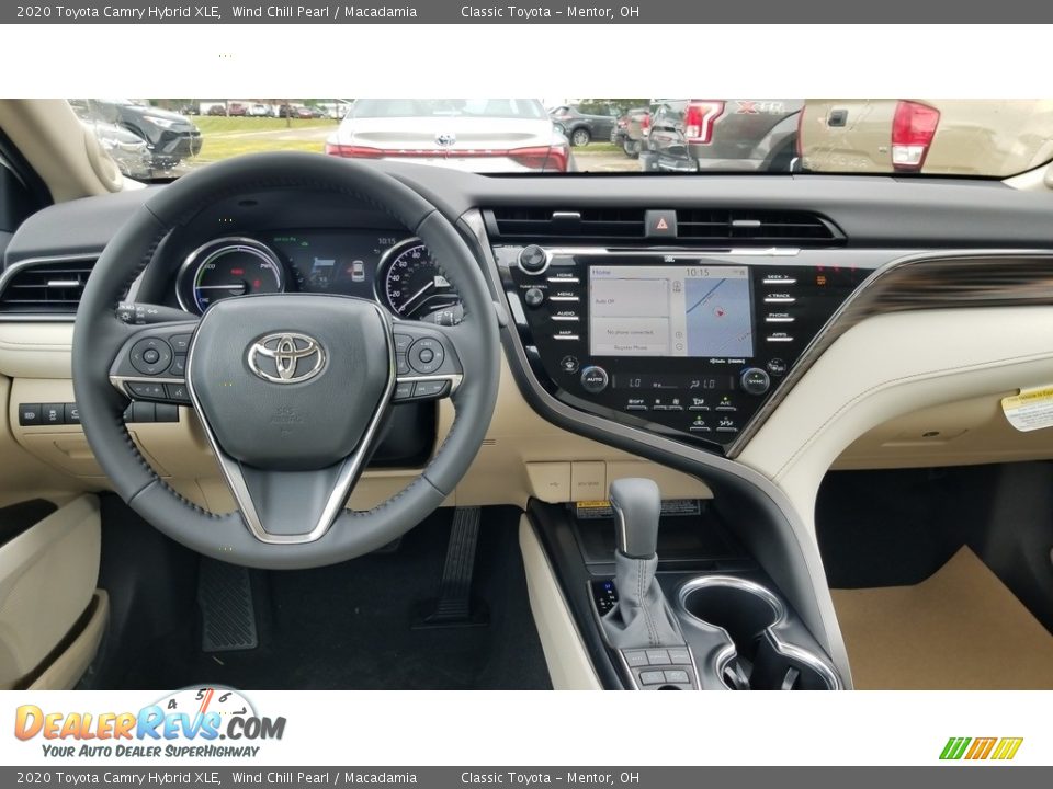 2020 Toyota Camry Hybrid XLE Wind Chill Pearl / Macadamia Photo #4