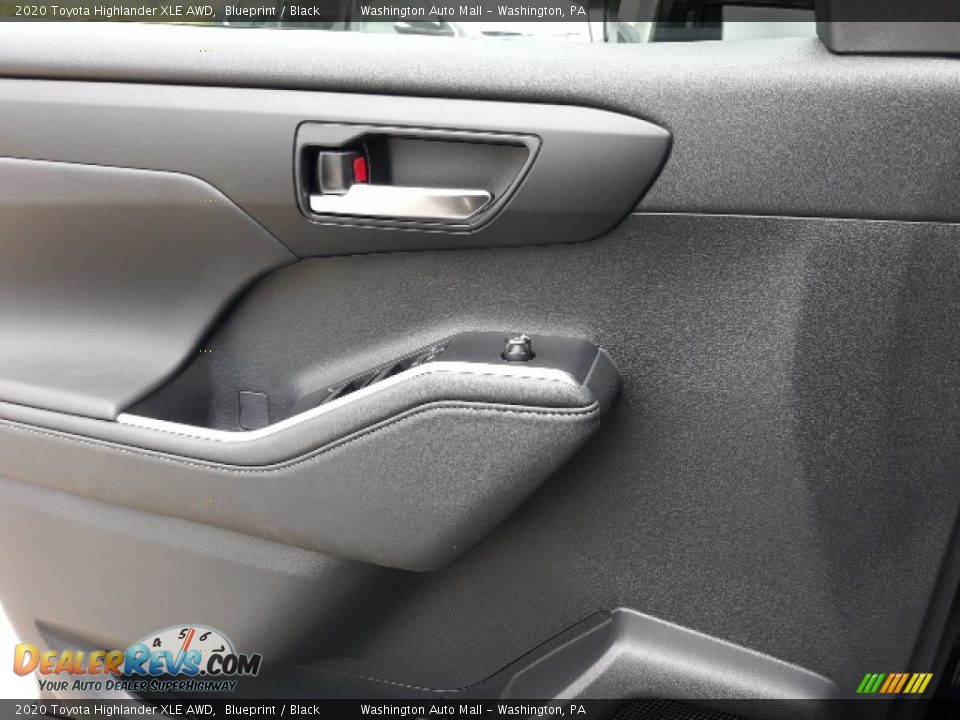 2020 Toyota Highlander XLE AWD Blueprint / Black Photo #8