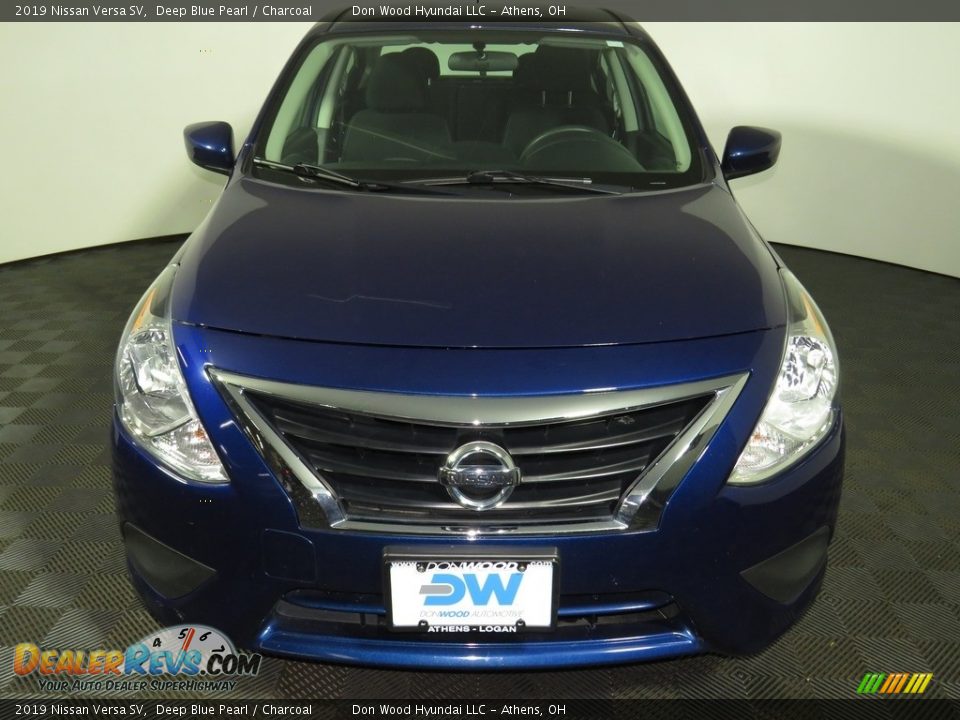2019 Nissan Versa SV Deep Blue Pearl / Charcoal Photo #4