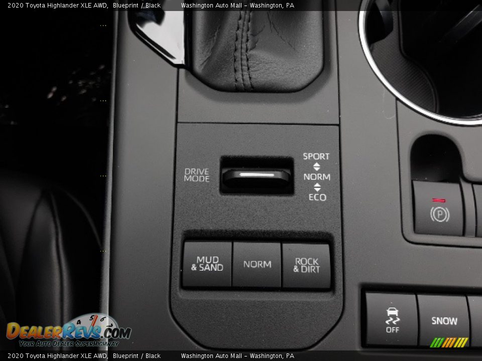 2020 Toyota Highlander XLE AWD Blueprint / Black Photo #14
