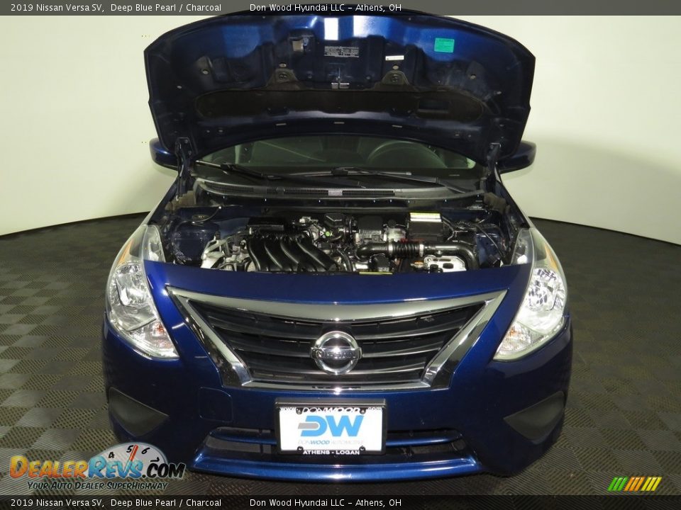 2019 Nissan Versa SV Deep Blue Pearl / Charcoal Photo #5