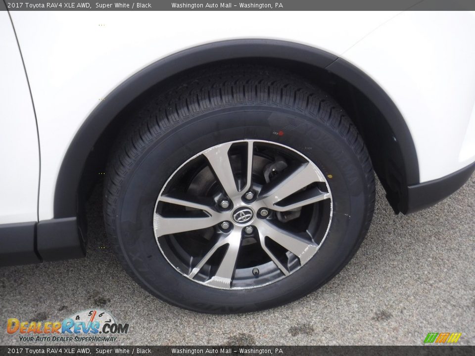 2017 Toyota RAV4 XLE AWD Super White / Black Photo #11