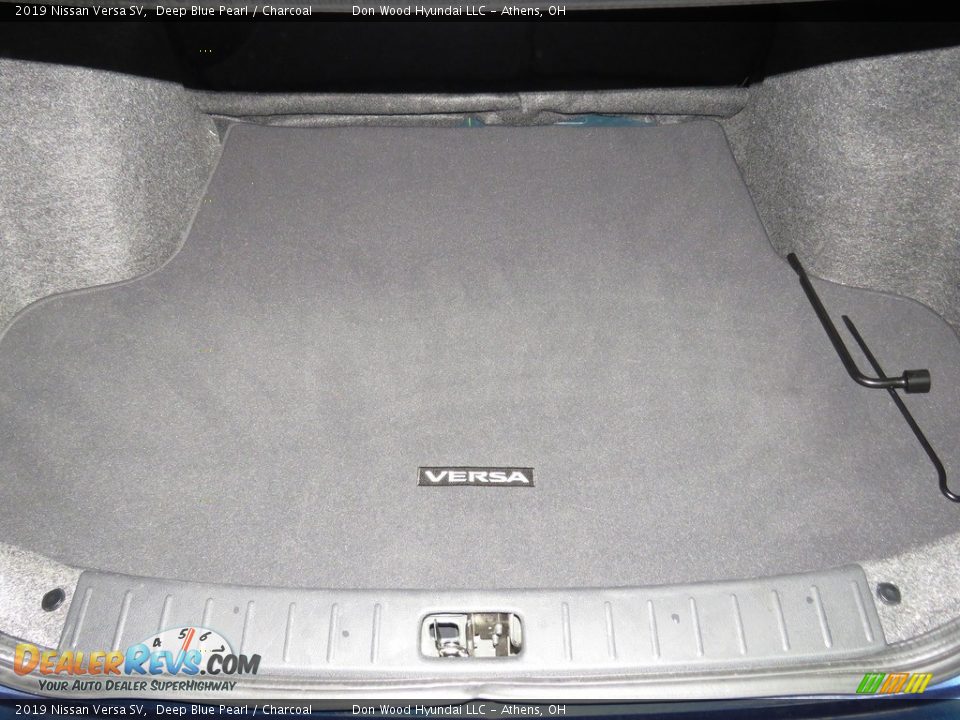 2019 Nissan Versa SV Deep Blue Pearl / Charcoal Photo #13