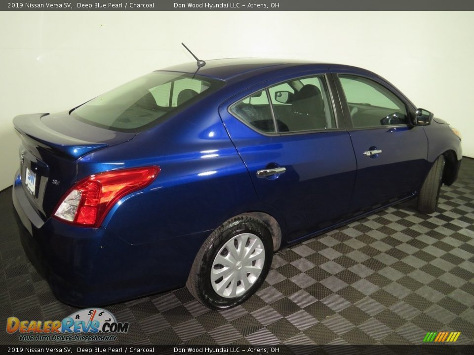 2019 Nissan Versa SV Deep Blue Pearl / Charcoal Photo #14