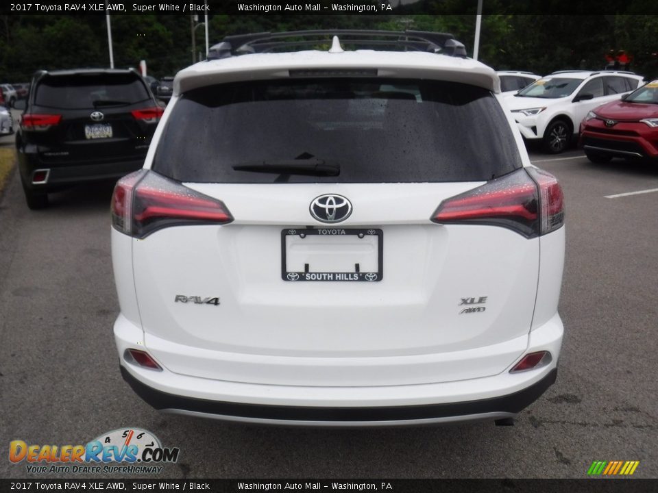 2017 Toyota RAV4 XLE AWD Super White / Black Photo #15