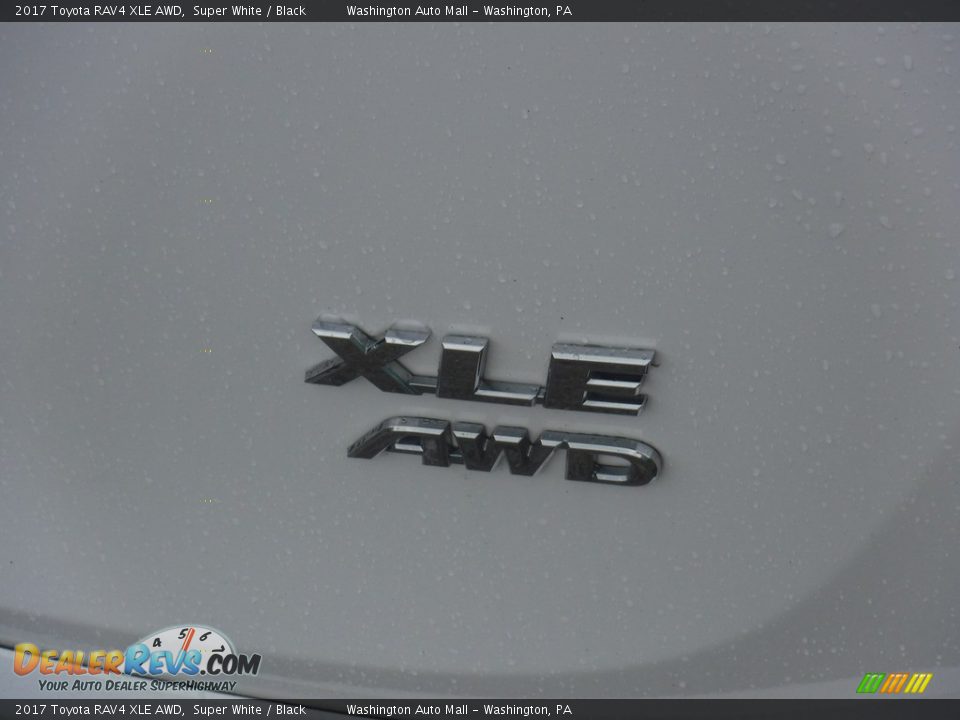 2017 Toyota RAV4 XLE AWD Super White / Black Photo #17