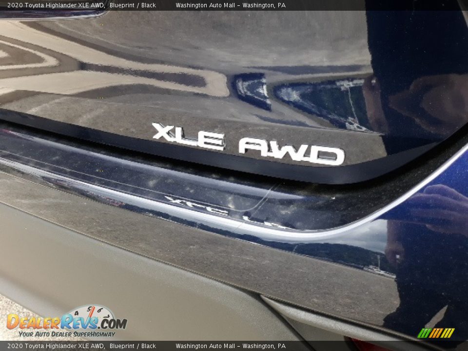 2020 Toyota Highlander XLE AWD Blueprint / Black Photo #35