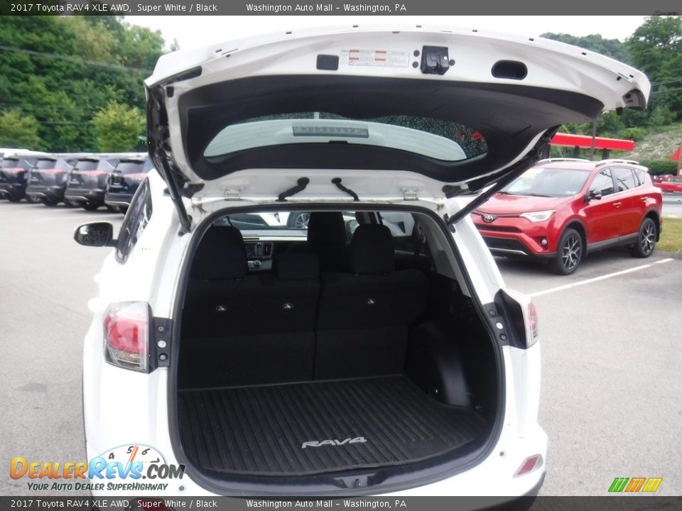 2017 Toyota RAV4 XLE AWD Super White / Black Photo #24