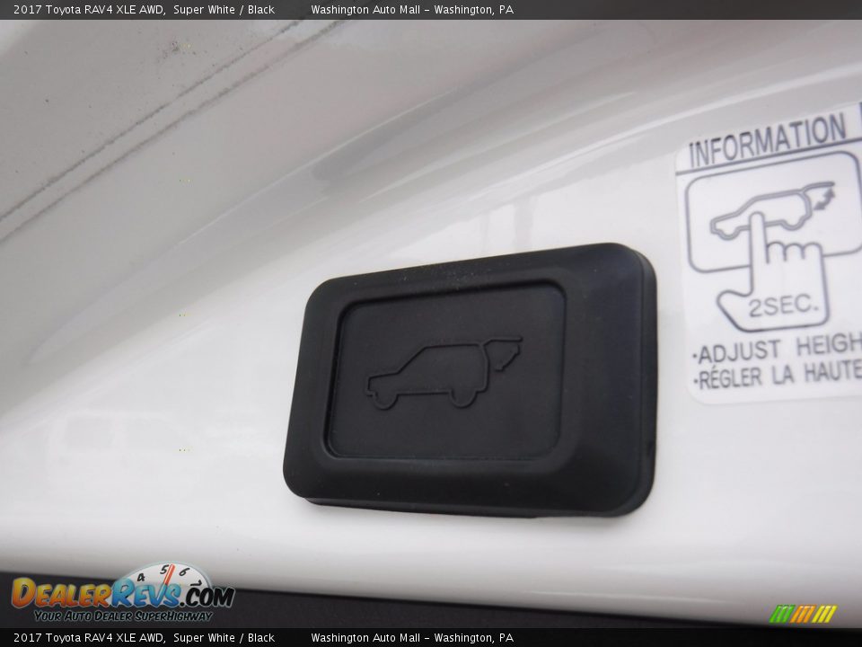 2017 Toyota RAV4 XLE AWD Super White / Black Photo #25