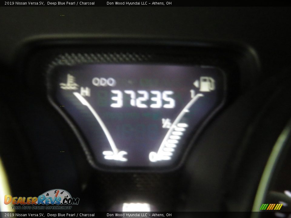 2019 Nissan Versa SV Deep Blue Pearl / Charcoal Photo #28