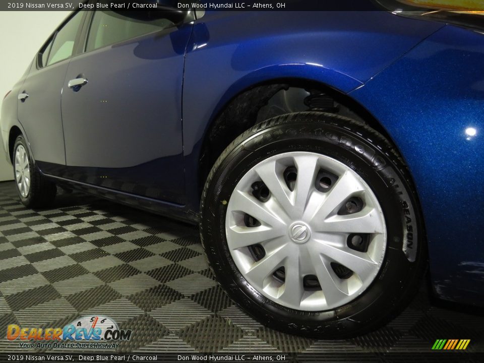 2019 Nissan Versa SV Deep Blue Pearl / Charcoal Photo #3