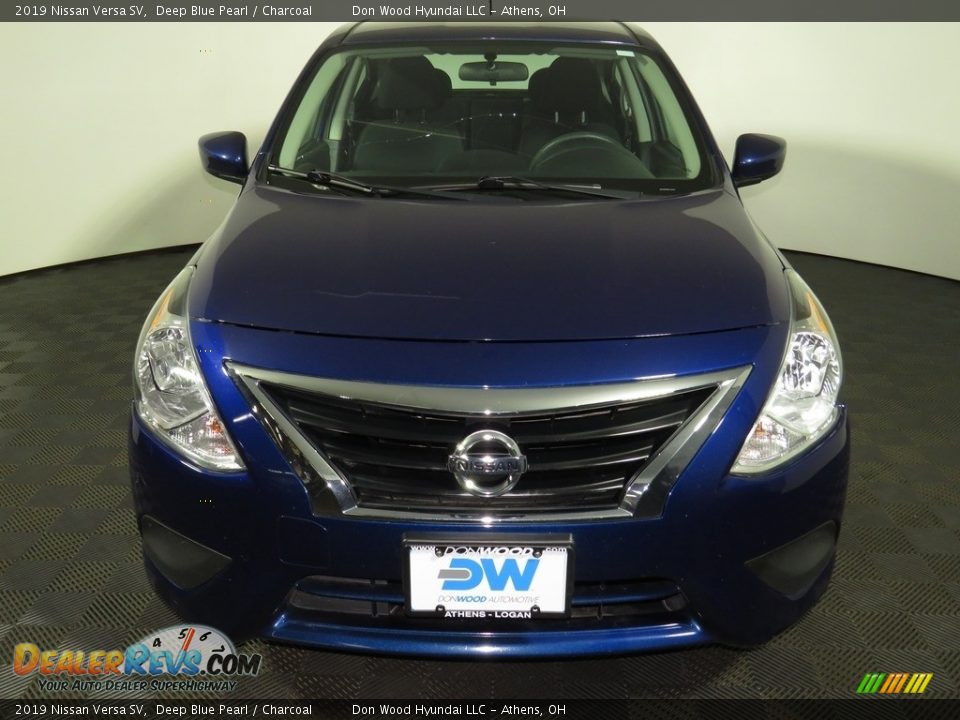 2019 Nissan Versa SV Deep Blue Pearl / Charcoal Photo #4