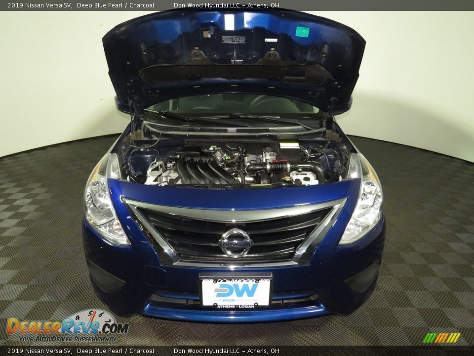 2019 Nissan Versa SV Deep Blue Pearl / Charcoal Photo #5
