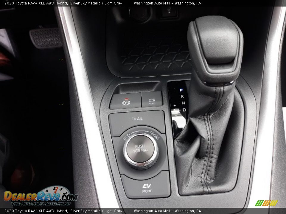 2020 Toyota RAV4 XLE AWD Hybrid Shifter Photo #14