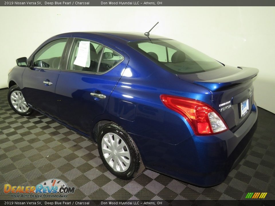 2019 Nissan Versa SV Deep Blue Pearl / Charcoal Photo #9