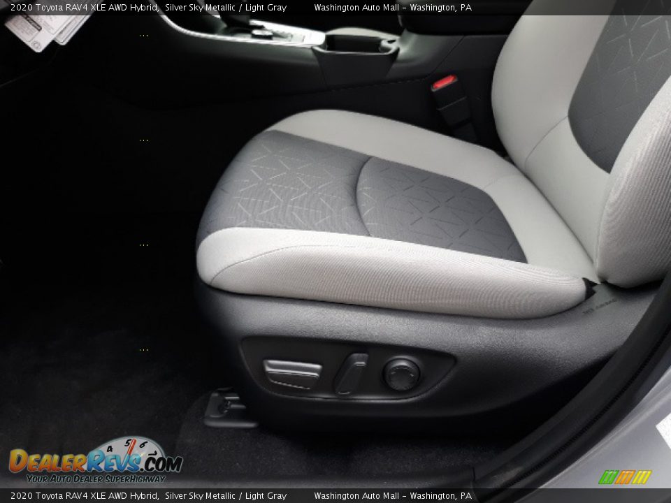 2020 Toyota RAV4 XLE AWD Hybrid Silver Sky Metallic / Light Gray Photo #20