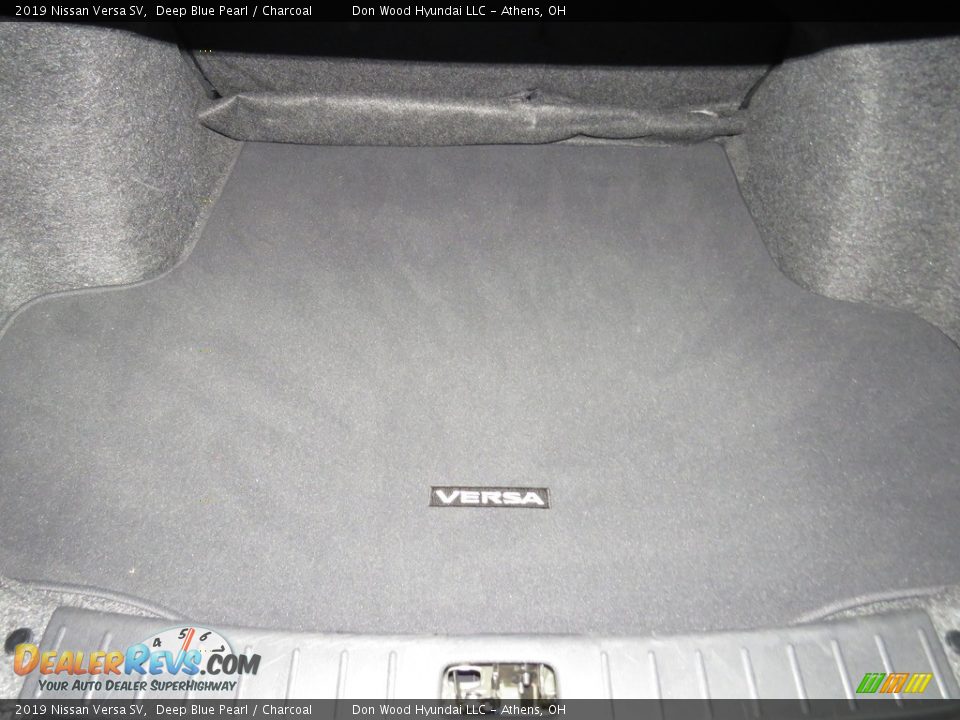 2019 Nissan Versa SV Deep Blue Pearl / Charcoal Photo #13