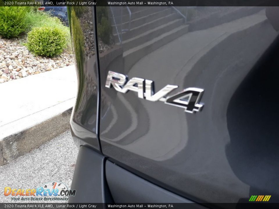 2020 Toyota RAV4 XLE AWD Lunar Rock / Light Gray Photo #31