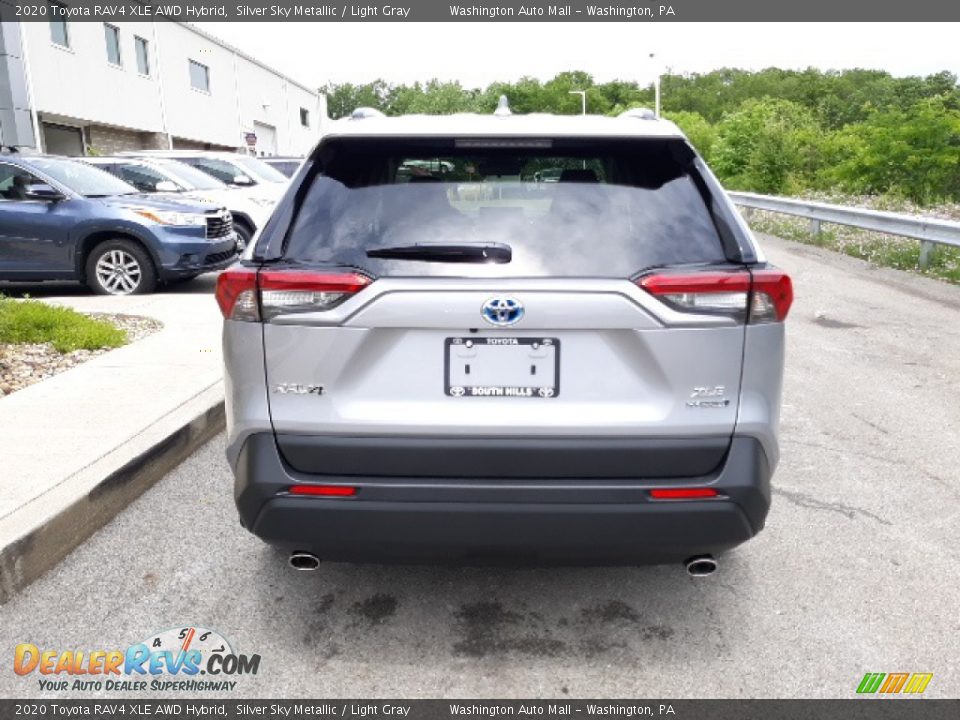 2020 Toyota RAV4 XLE AWD Hybrid Silver Sky Metallic / Light Gray Photo #30