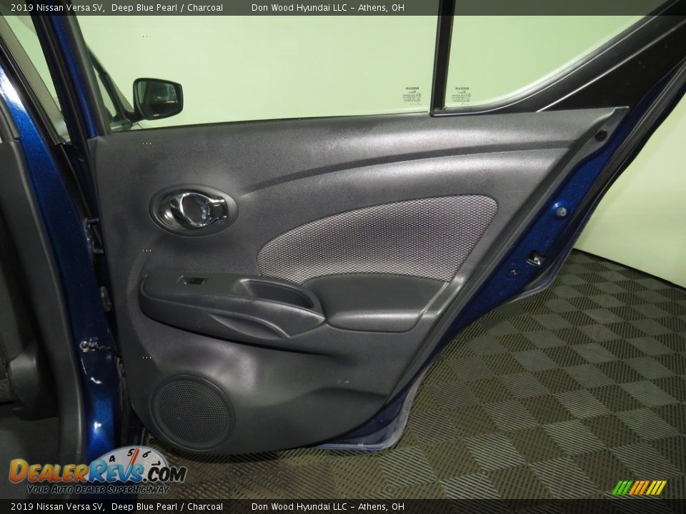 2019 Nissan Versa SV Deep Blue Pearl / Charcoal Photo #22