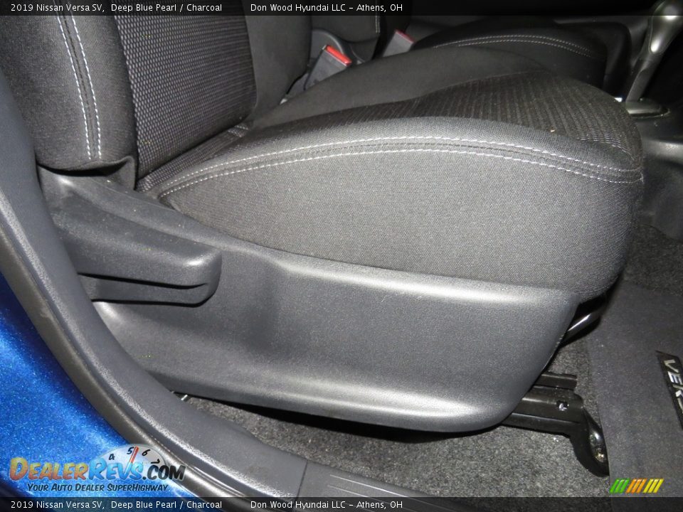 2019 Nissan Versa SV Deep Blue Pearl / Charcoal Photo #25
