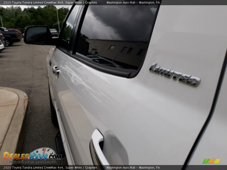 2020 Toyota Tundra Limited CrewMax 4x4 Super White / Graphite Photo #33