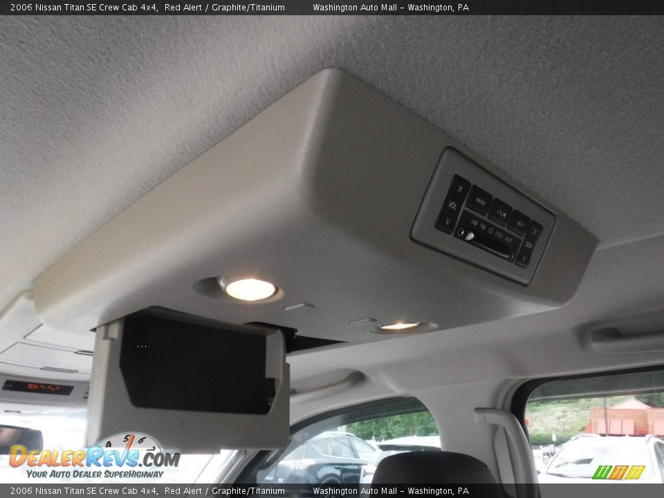2006 Nissan Titan SE Crew Cab 4x4 Red Alert / Graphite/Titanium Photo #3