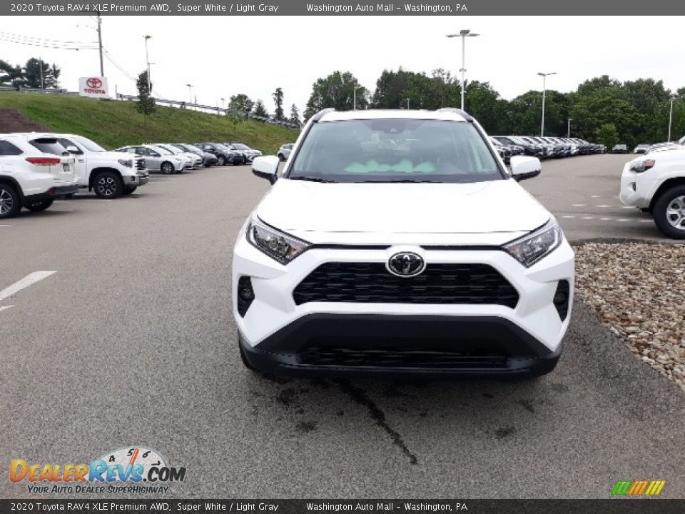 2020 Toyota RAV4 XLE Premium AWD Super White / Light Gray Photo #30