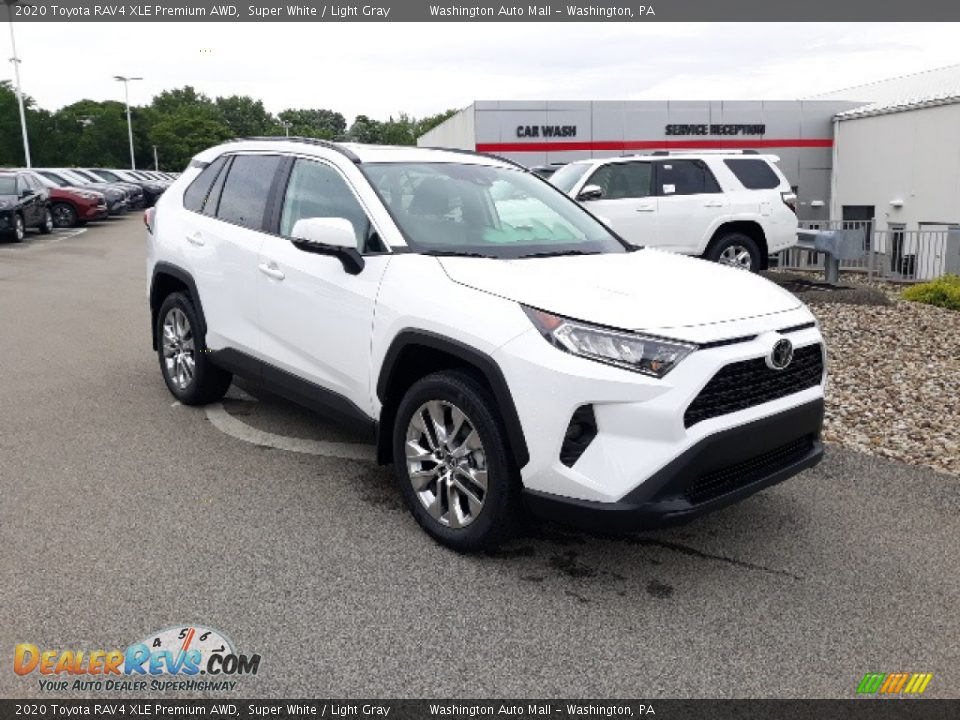 2020 Toyota RAV4 XLE Premium AWD Super White / Light Gray Photo #31