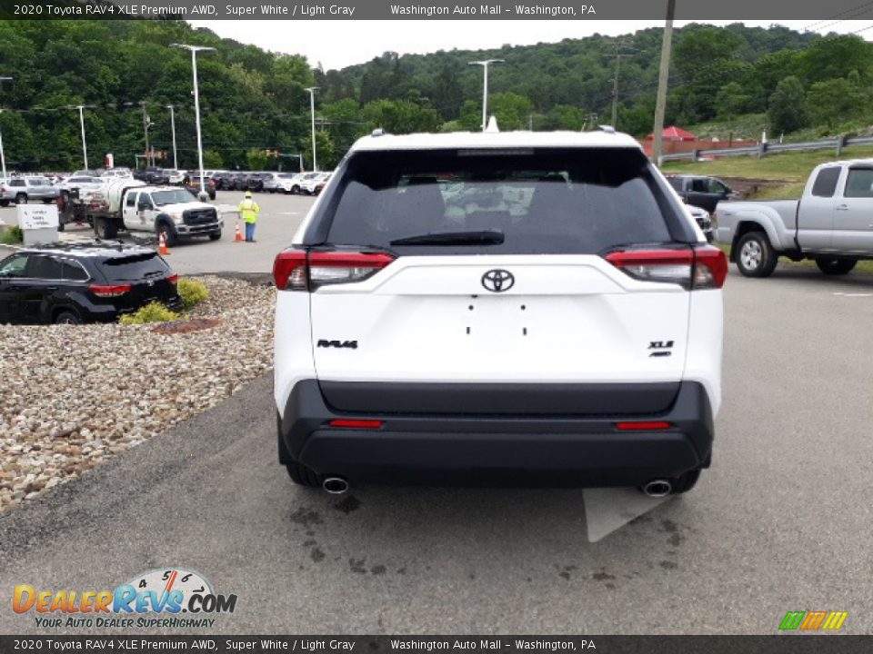 2020 Toyota RAV4 XLE Premium AWD Super White / Light Gray Photo #33