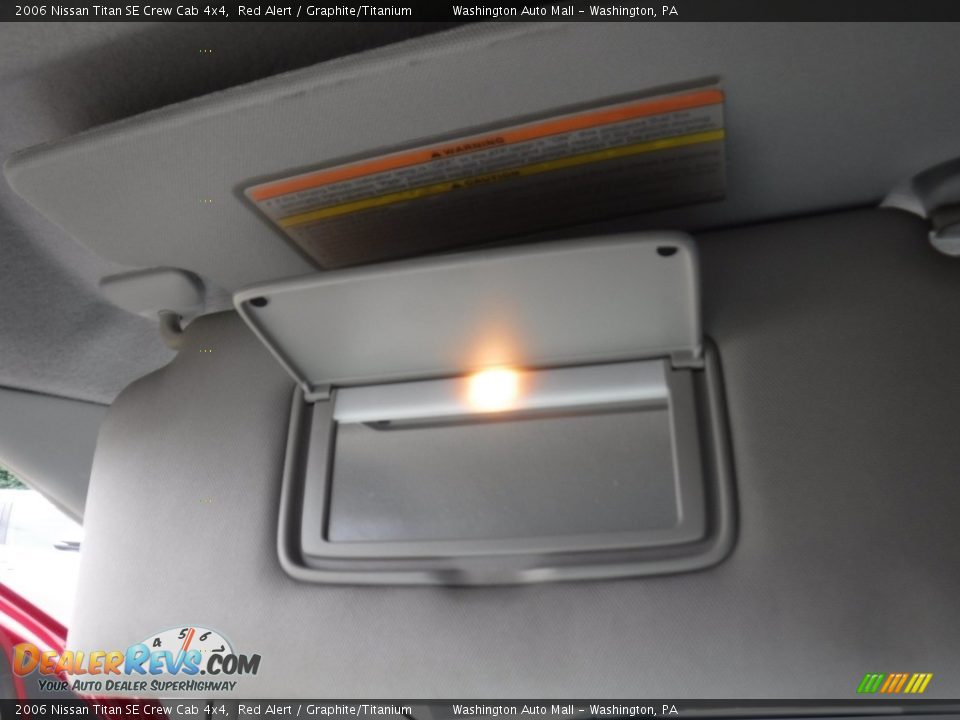 2006 Nissan Titan SE Crew Cab 4x4 Red Alert / Graphite/Titanium Photo #28