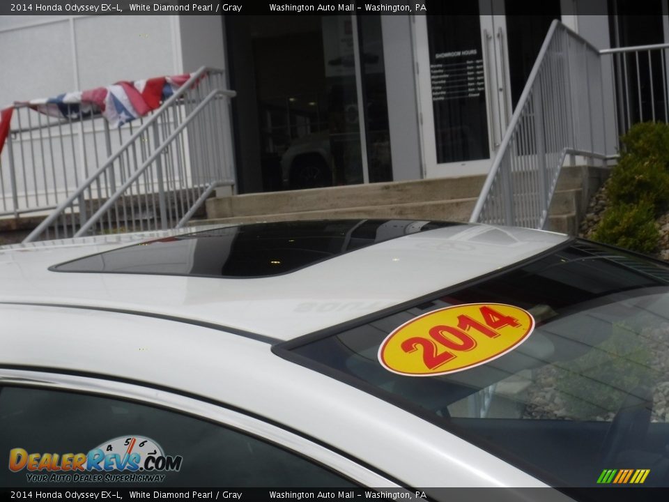 2014 Honda Odyssey EX-L White Diamond Pearl / Gray Photo #10