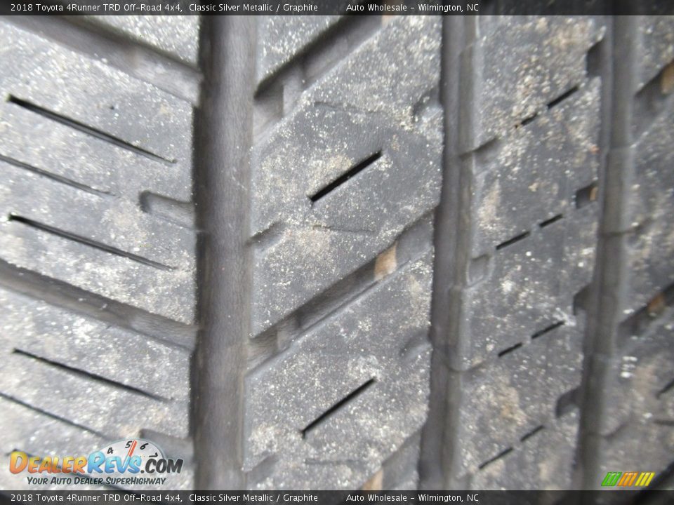 2018 Toyota 4Runner TRD Off-Road 4x4 Classic Silver Metallic / Graphite Photo #8