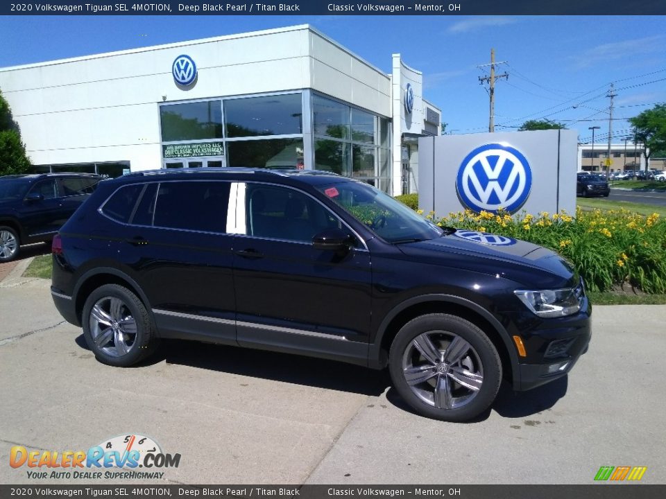 2020 Volkswagen Tiguan SEL 4MOTION Deep Black Pearl / Titan Black Photo #2