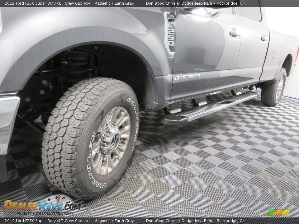 2019 Ford F250 Super Duty XLT Crew Cab 4x4 Magnetic / Earth Gray Photo #10