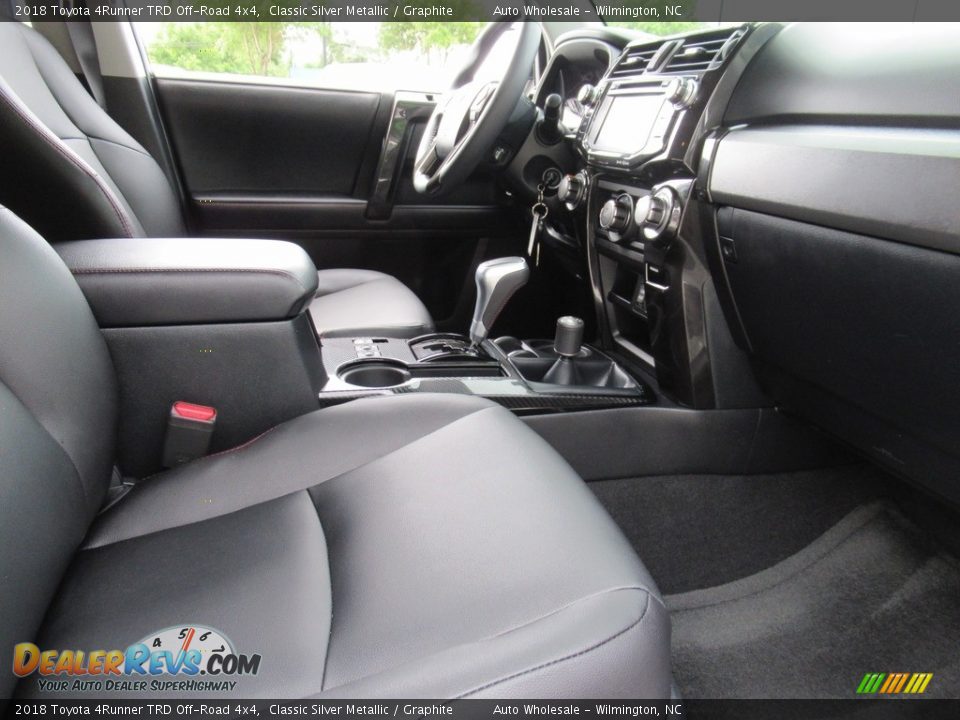 2018 Toyota 4Runner TRD Off-Road 4x4 Classic Silver Metallic / Graphite Photo #11